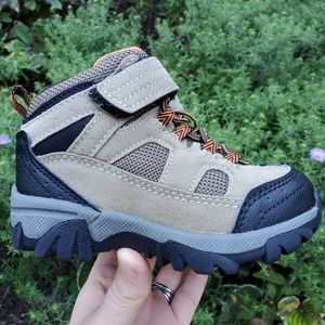 Ozark Trail Toddler Hiking Boots, size C7